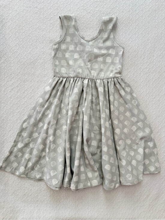 Alice + Ames Other - Alice + Ames Light Gray Sleeveless Patterned Twirl Dress